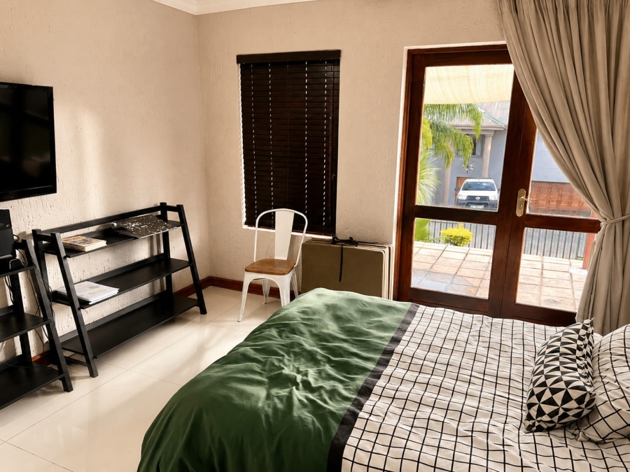 4 Bedroom Property for Sale in Caribbean Beach Club North West